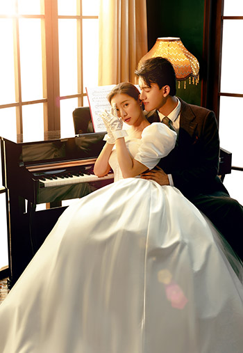 厦门婚纱摄影排名前十|韩式高级感钢琴内景婚纱
